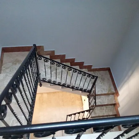 Italy House Guest house *