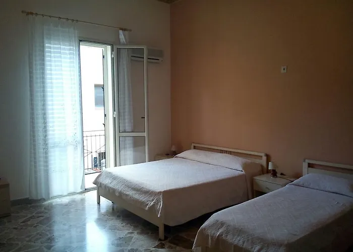 Italy House בית הארחה *